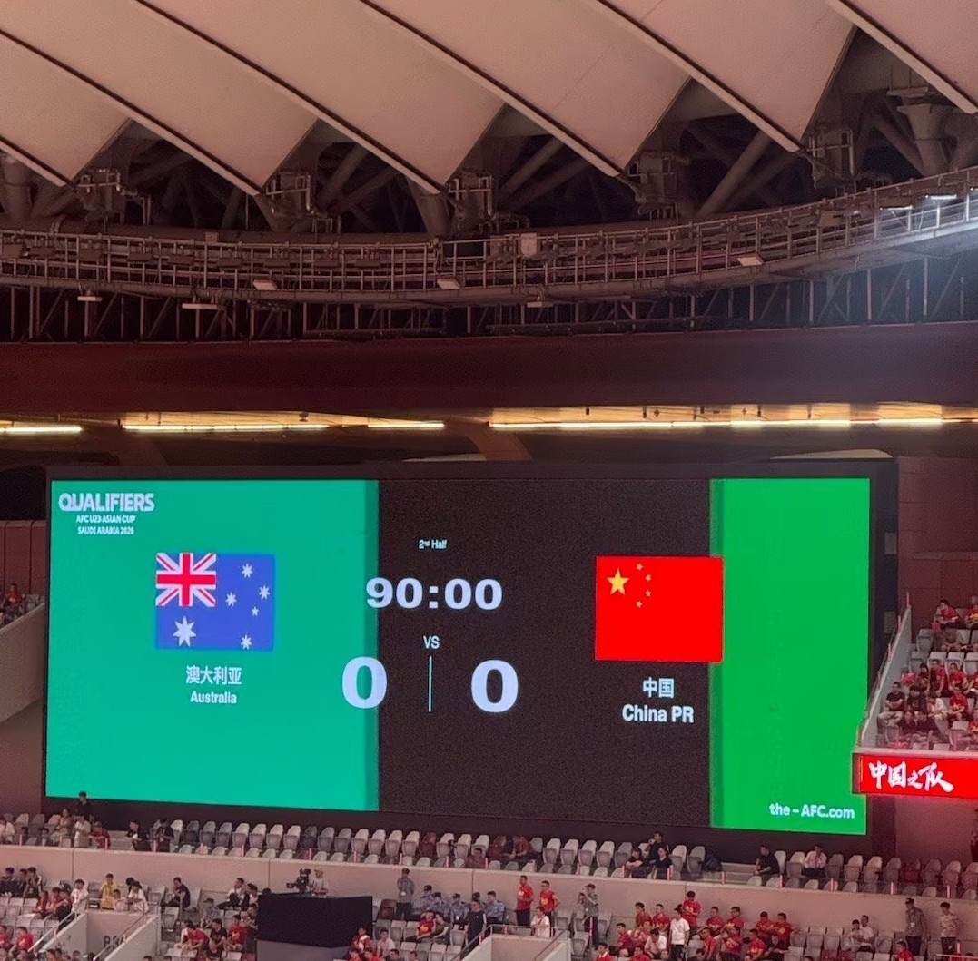 开元棋牌-刚刚！风云突变巴黎圣日耳曼关键时刻遗憾出局今夜金州勇士止住颓势，印第安纳步行者围绕荷甲主帅复盘(金州勇士最新消息)