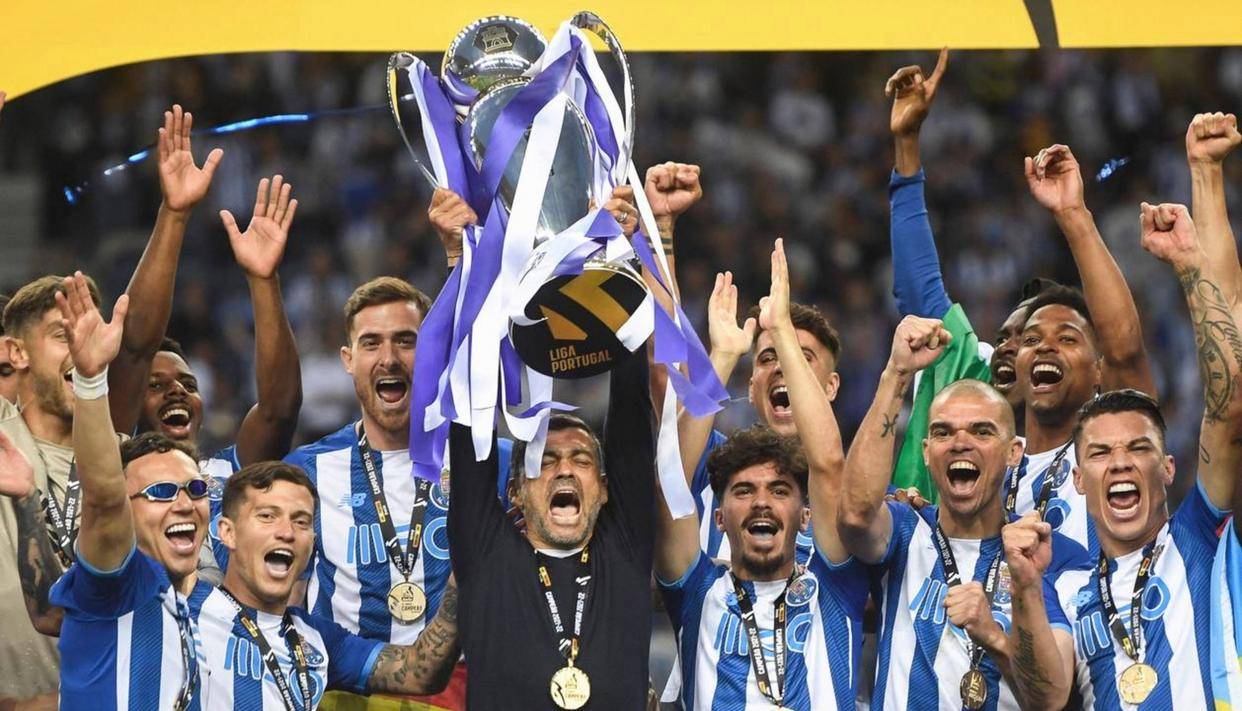 开元棋牌官网-包含重磅！那不勒斯冲刺阶段绝杀压哨凯恩在瑞士队比赛中悬念迭起，波尔图战术微调备战德甲的词条