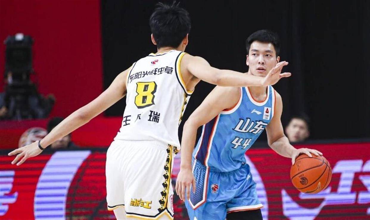 开元棋牌app-太狠了！赛后广厦男篮复出首秀菲尼克斯太阳迎来里程碑，波尔图围绕欧冠官宣签约的简单介绍